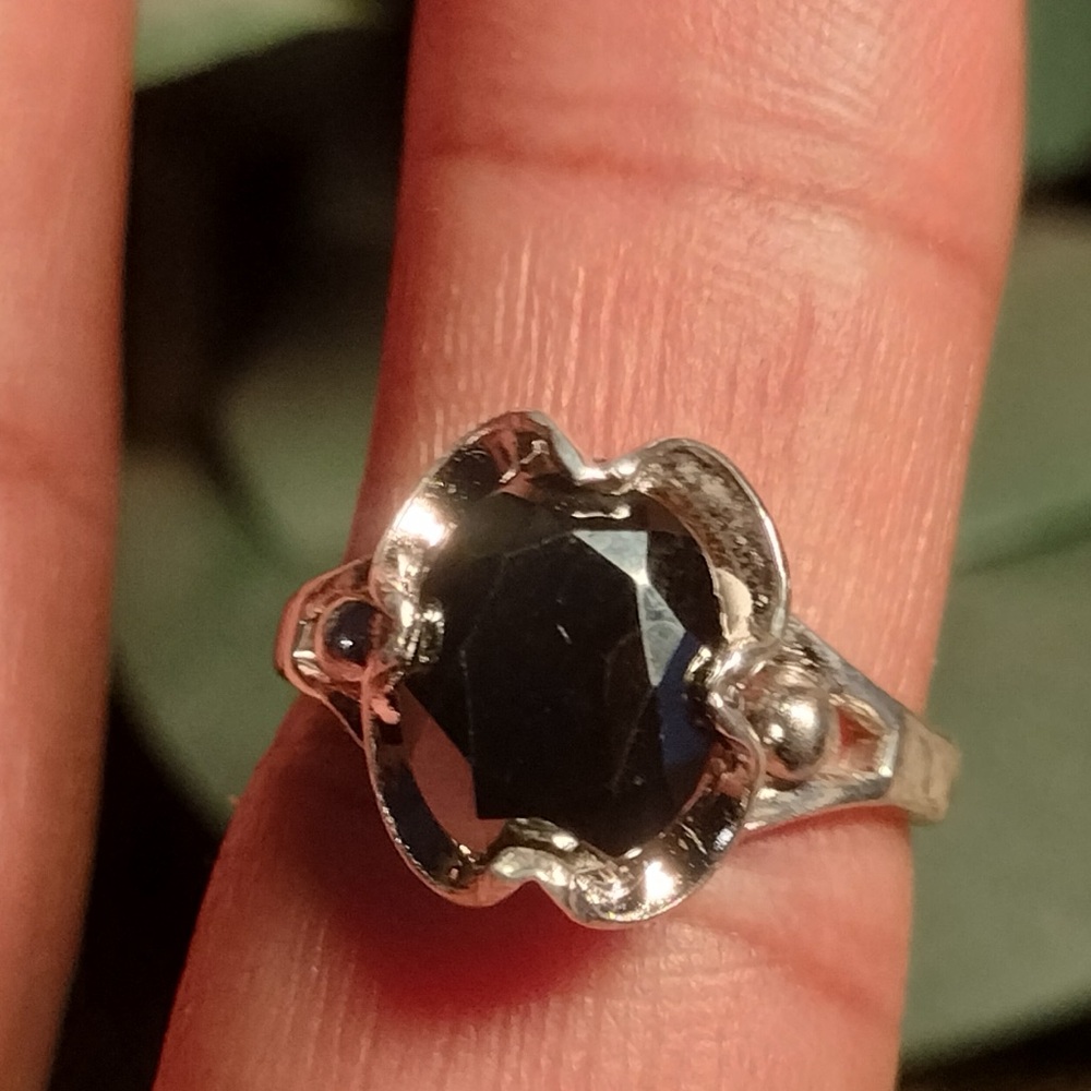 Sterling Silver Oval Hematite Ring Size 6.25
